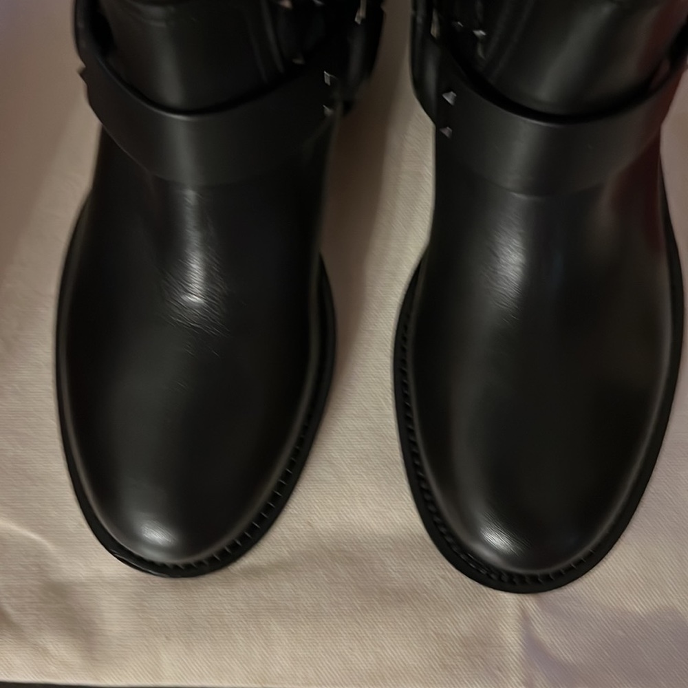 VALENTINO GARAVANI black leather pull on ankle boots EUR 36 US 6 - Picture 4 of 16